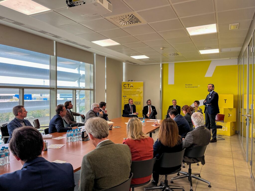 LLYC y CTA analizan en Sevilla las claves del nuevo ciclo europeo para blindar la competitividad de la empresa andaluza