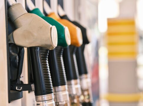 UNO responde a Montero: “El alza en el precio del combustible ya está afectando a la competitividad de las empresas”