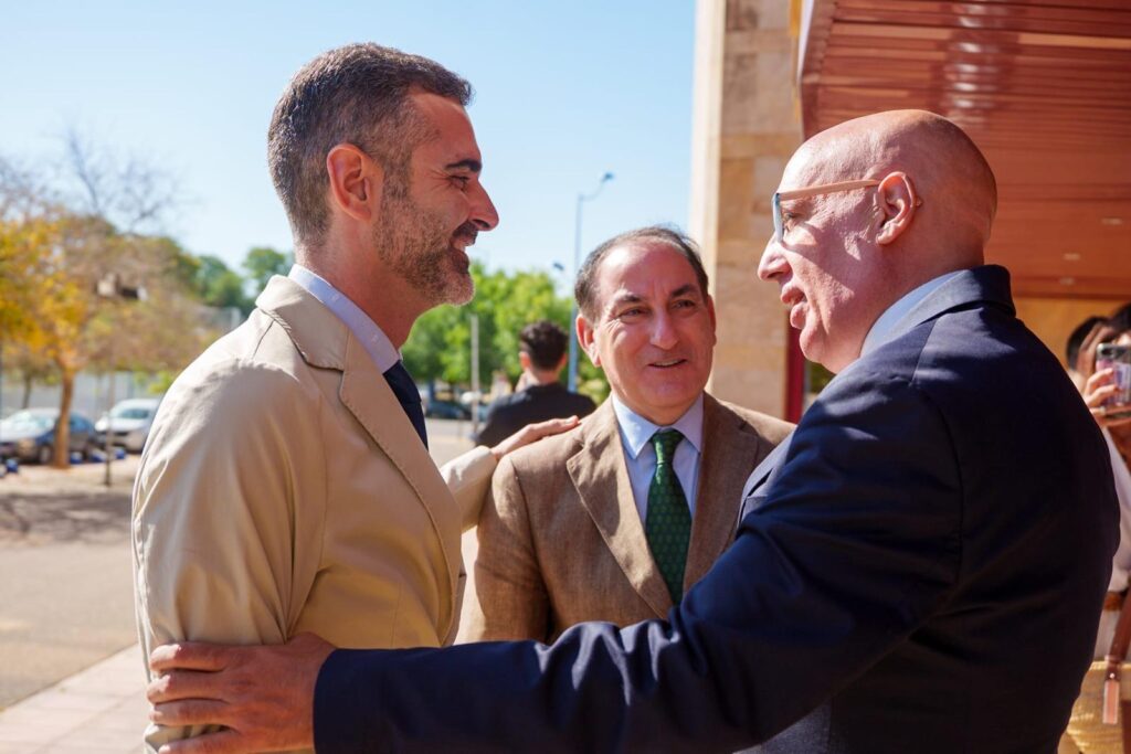 Fernández-Pacheco destaca la economía azul como “una gran oportunidad de futuro para Andalucía”