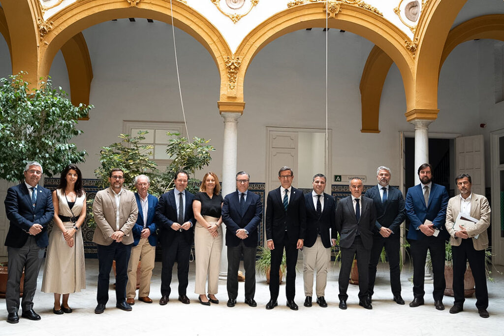 Junta y el sector de la defensa se alían para reforzar el papel de la industria andaluza