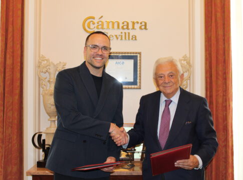 ICÓNICA SANTALUCÍA SEVILLA FEST RENUEVA SU COLABORACIÓN CON LA CÁMARA DE COMERCIO DE SEVILLA