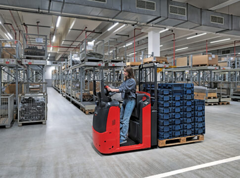 Linde MH lanza nuevos preparadores de pedidos horizontales con batería Li-ION integrada