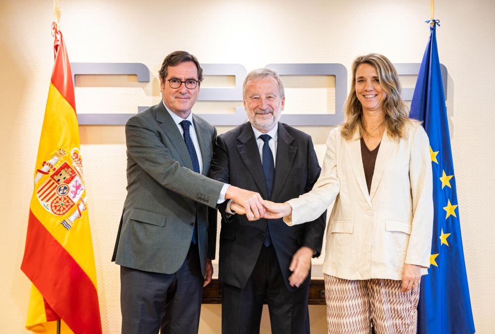 CEOE, CEPYME y CaixaBank movilizan 50.000 millones en financiación para empresas y pymes