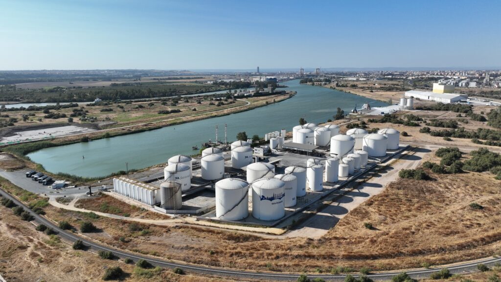 La Autoridad Portuaria de Sevilla licita por 2,3 millones de euros la prolongación del ferrocarril hasta la Terminal de Líquidos